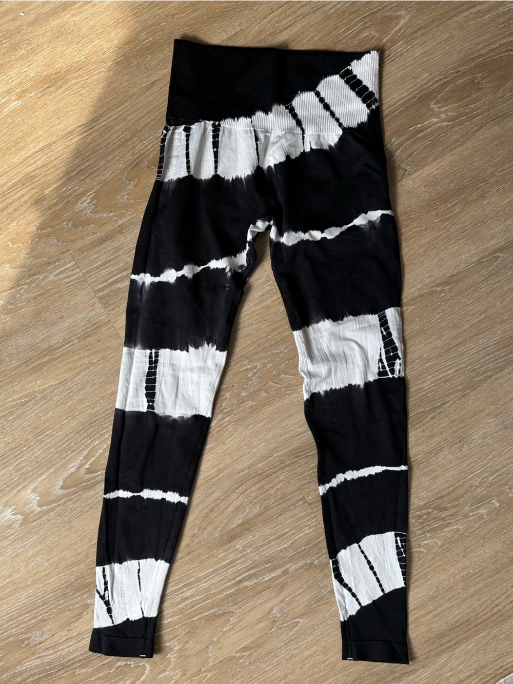 Phat Buddha Black White Tie Dye Shibori Leggings M L 26"
